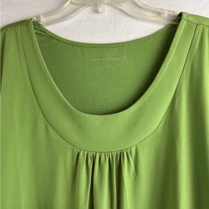 Susan Graver Women's 2X Plus Tank Top Green Stretch Silky Sleeveless Blouse